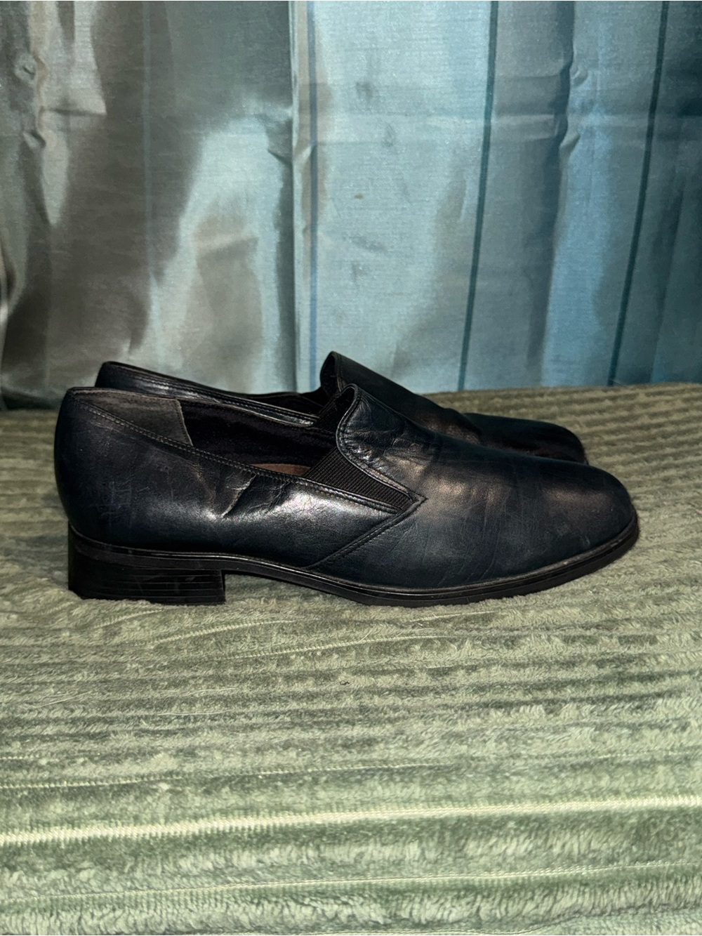 Munro Black Leather Slip-On Loafers for Women